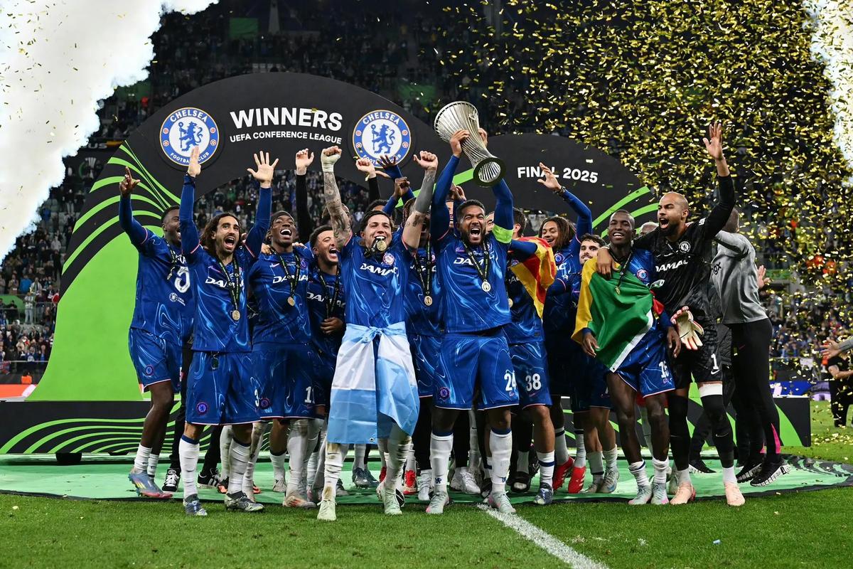 欧冠烽火中的切尔西:逆境与荣耀交织的征程